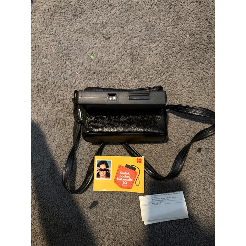 Kodak Ektralite 10 Pocket Camera 110 Film Vintage‎ Black with Case and Manual